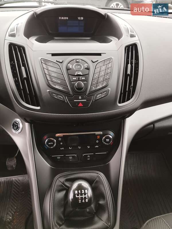 Внедорожник / Кроссовер Ford Kuga 2016 в Виннице