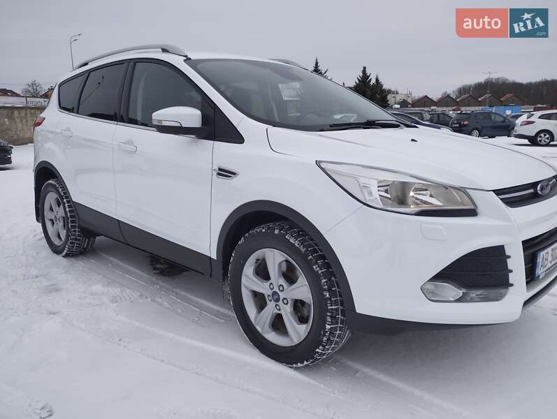 Внедорожник / Кроссовер Ford Kuga 2016 в Виннице