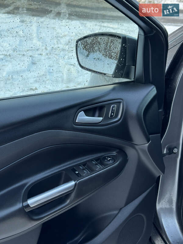 Позашляховик / Кросовер Ford Kuga 2013 в Тернополі