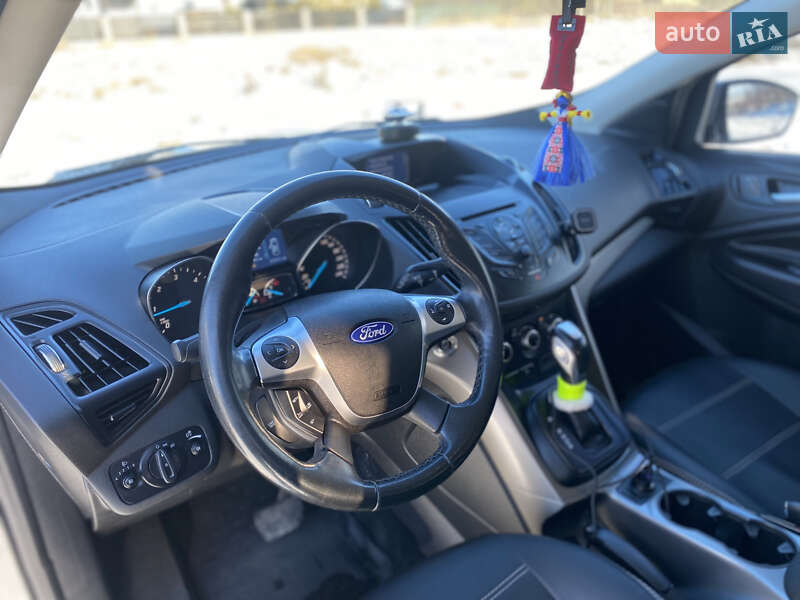 Позашляховик / Кросовер Ford Kuga 2014 в Луцьку