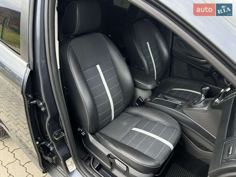 Внедорожник / Кроссовер Ford Kuga 2009 в Сваляве фото 38 Внедорожник / Кроссовер Ford Kuga 2009 в Сваляве