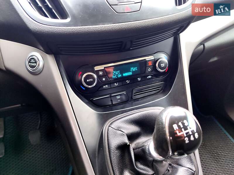 Позашляховик / Кросовер Ford Kuga 2013 в Павлограді фото 13 Позашляховик / Кросовер Ford Kuga 2013 в Павлограді