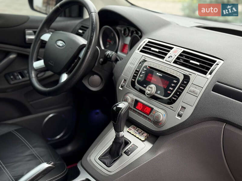 Позашляховик / Кросовер Ford Kuga 2010 в Ірпені