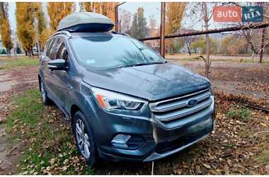 Внедорожник / Кроссовер Ford Kuga 2017 в Черкассах