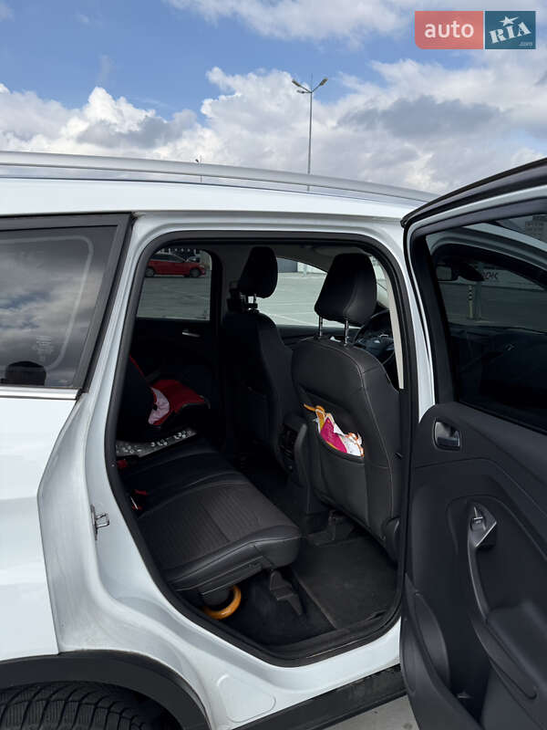 Внедорожник / Кроссовер Ford Kuga 2019 в Киеве