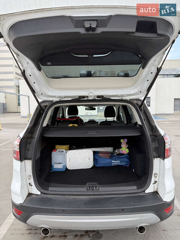 Внедорожник / Кроссовер Ford Kuga 2019 в Киеве