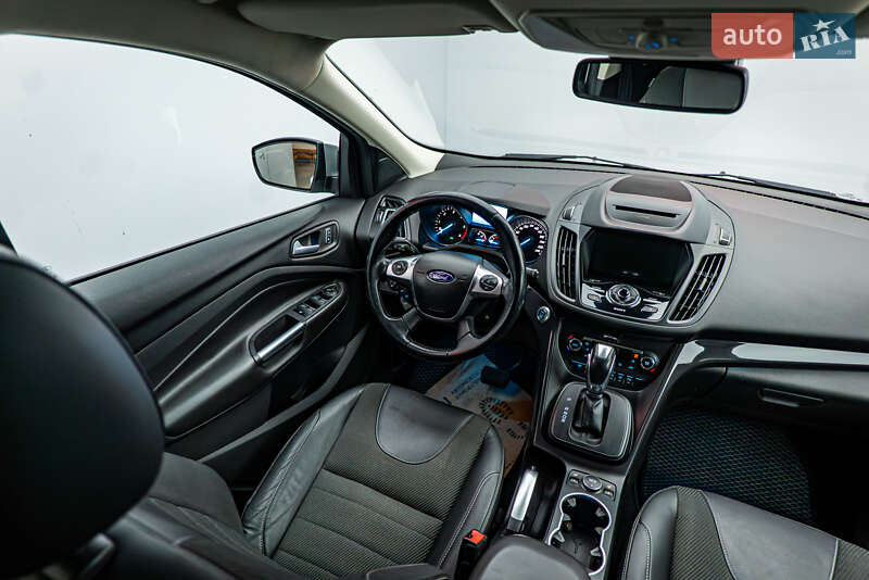 Внедорожник / Кроссовер Ford Kuga 2015 в Киеве