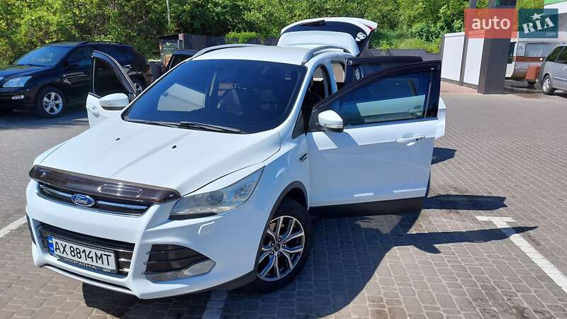 Внедорожник / Кроссовер Ford Kuga 2013 в Харькове