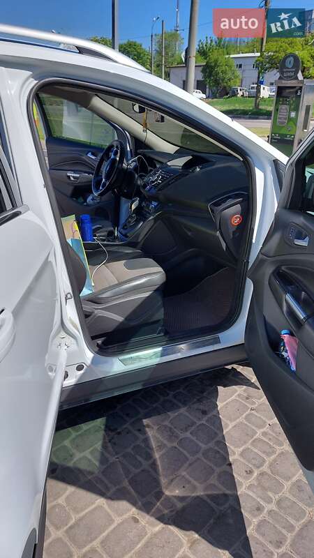 Внедорожник / Кроссовер Ford Kuga 2013 в Харькове