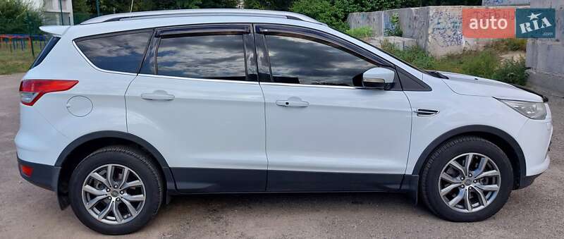 Внедорожник / Кроссовер Ford Kuga 2013 в Харькове
