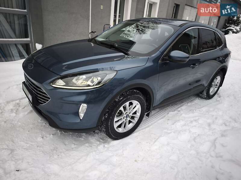 Внедорожник / Кроссовер Ford Kuga 2020 в Львове