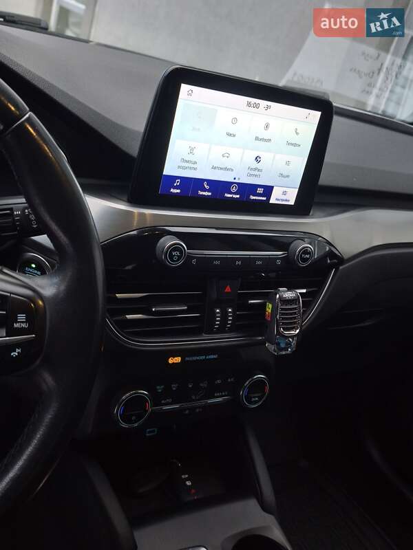 Внедорожник / Кроссовер Ford Kuga 2020 в Львове