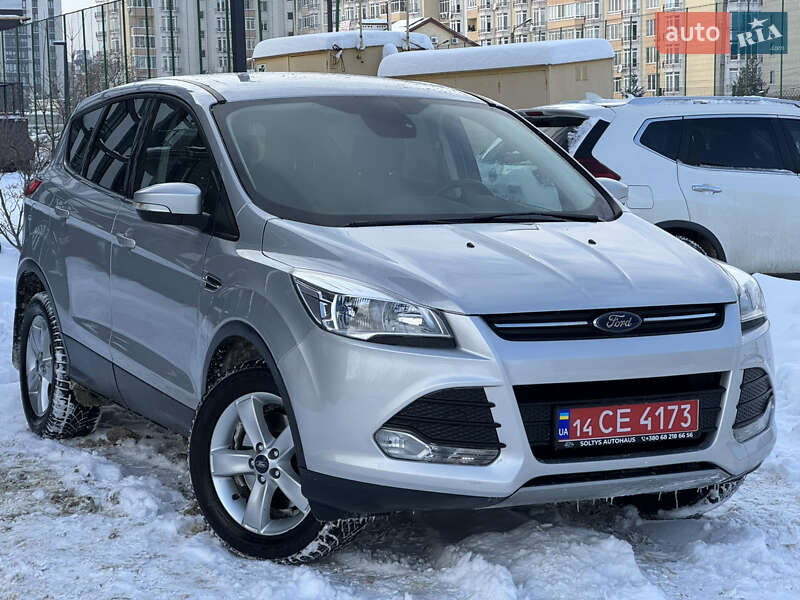 Внедорожник / Кроссовер Ford Kuga 2016 в Львове