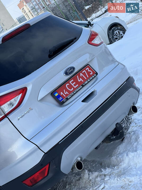 Внедорожник / Кроссовер Ford Kuga 2016 в Львове