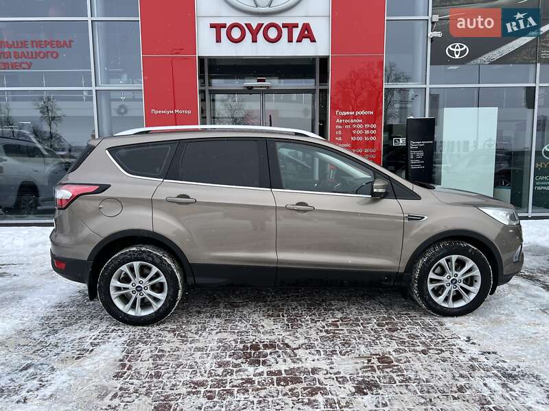 Внедорожник / Кроссовер Ford Kuga 2019 в Виннице