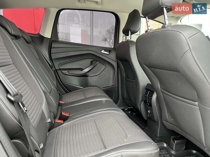 Внедорожник / Кроссовер Ford Kuga 2019 в Виннице