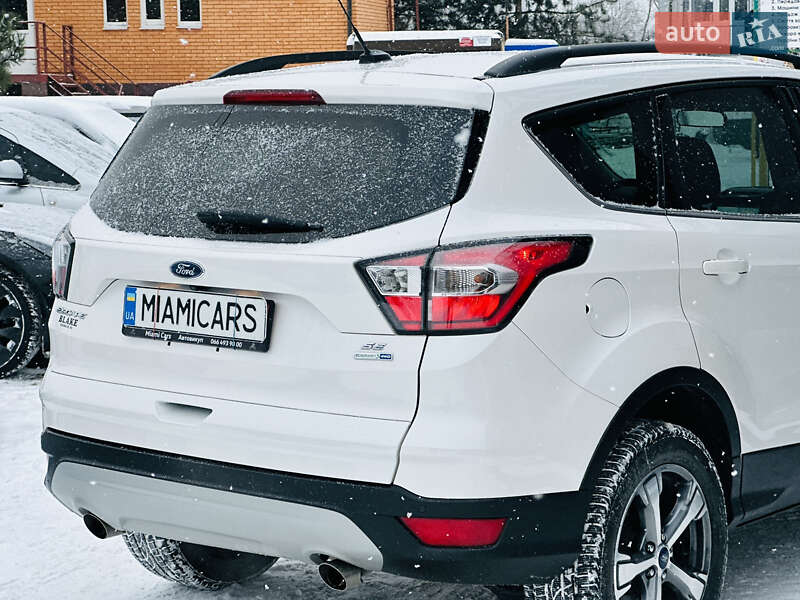 Внедорожник / Кроссовер Ford Kuga 2016 в Харькове