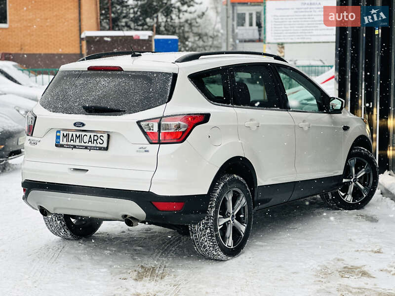 Внедорожник / Кроссовер Ford Kuga 2016 в Харькове