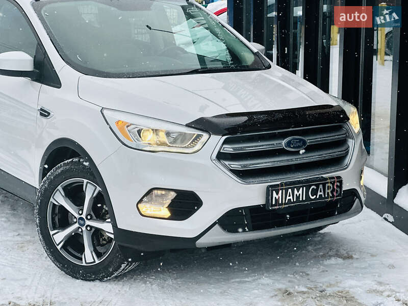 Внедорожник / Кроссовер Ford Kuga 2016 в Харькове