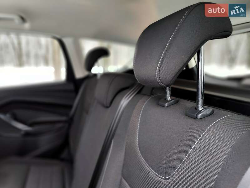 Внедорожник / Кроссовер Ford Kuga 2015 в Киеве