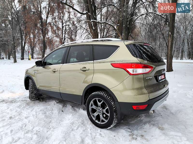 Внедорожник / Кроссовер Ford Kuga 2015 в Киеве