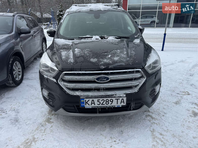 Внедорожник / Кроссовер Ford Kuga 2019 в Киеве