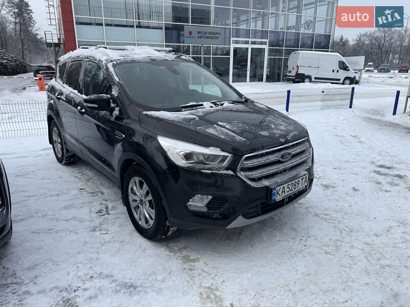 Внедорожник / Кроссовер Ford Kuga 2019 в Киеве