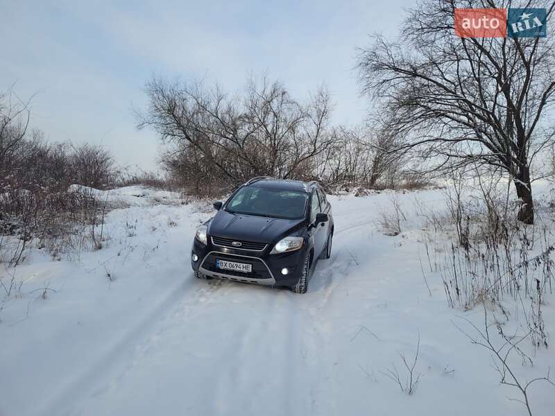 Позашляховик / Кросовер Ford Kuga 2012 в Чернівцях
