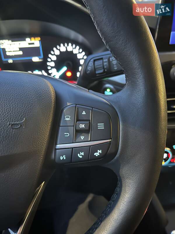 Внедорожник / Кроссовер Ford Kuga 2020 в Киеве