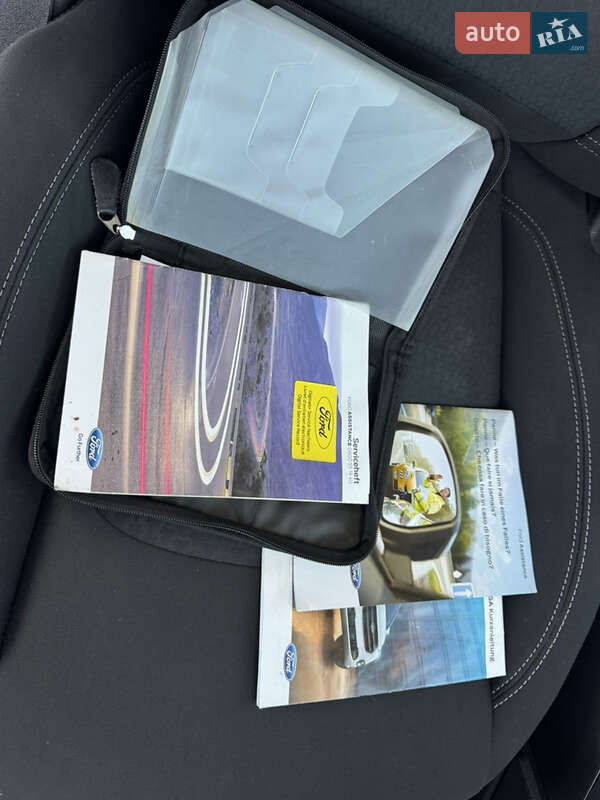 Внедорожник / Кроссовер Ford Kuga 2019 в Ровно