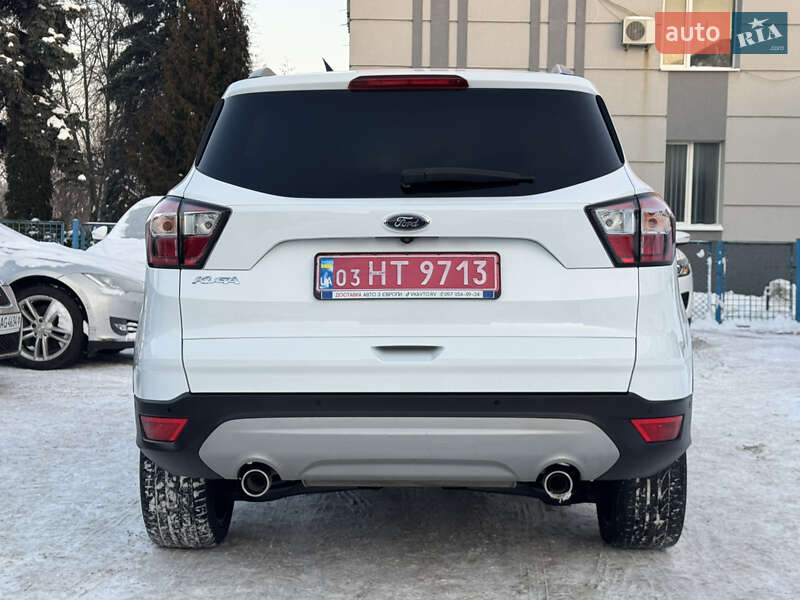Внедорожник / Кроссовер Ford Kuga 2019 в Ровно