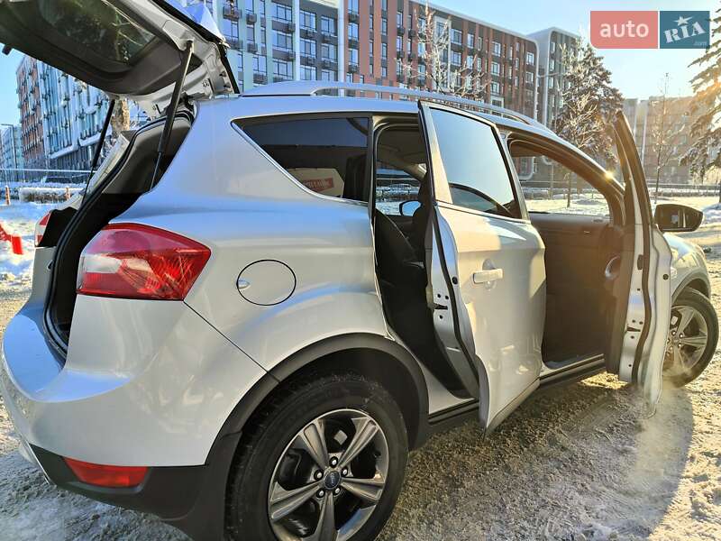 Внедорожник / Кроссовер Ford Kuga 2009 в Киеве