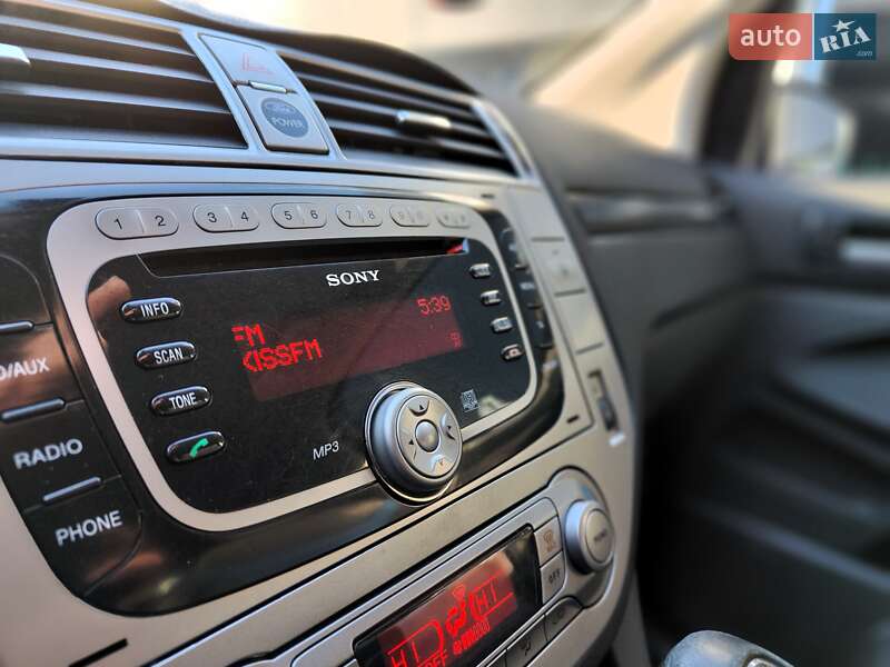 Внедорожник / Кроссовер Ford Kuga 2009 в Киеве