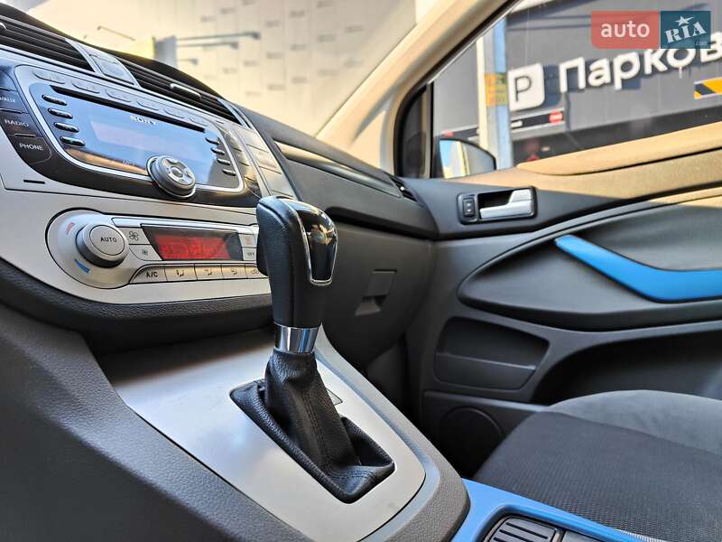 Внедорожник / Кроссовер Ford Kuga 2009 в Киеве