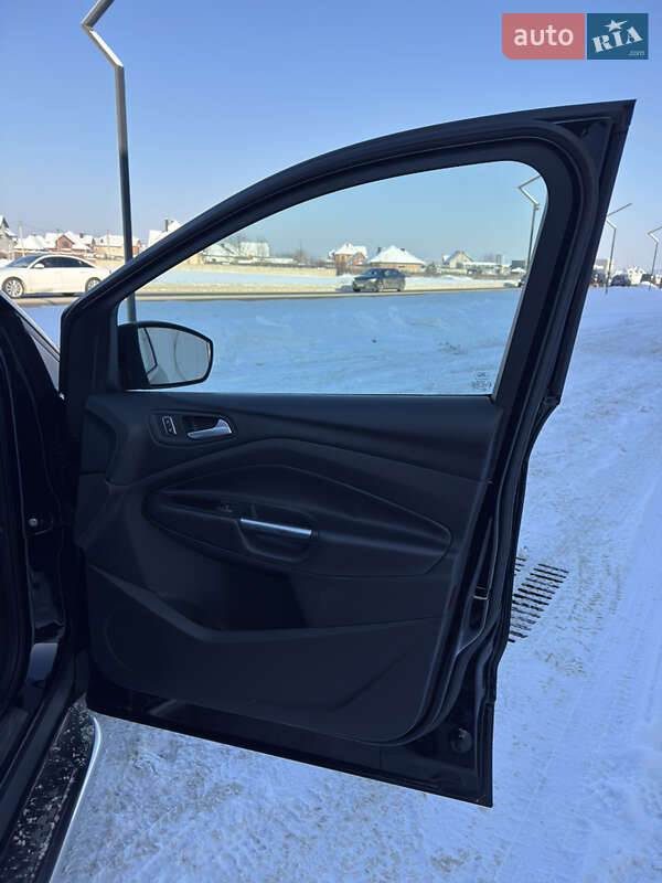 Внедорожник / Кроссовер Ford Kuga 2013 в Луцке