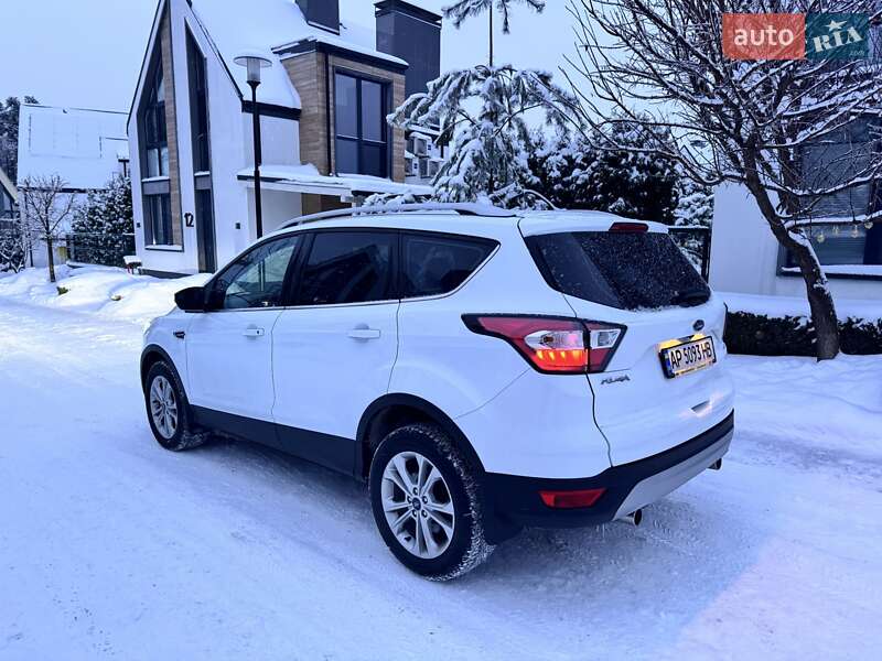 Позашляховик / Кросовер Ford Kuga 2019 в Києві