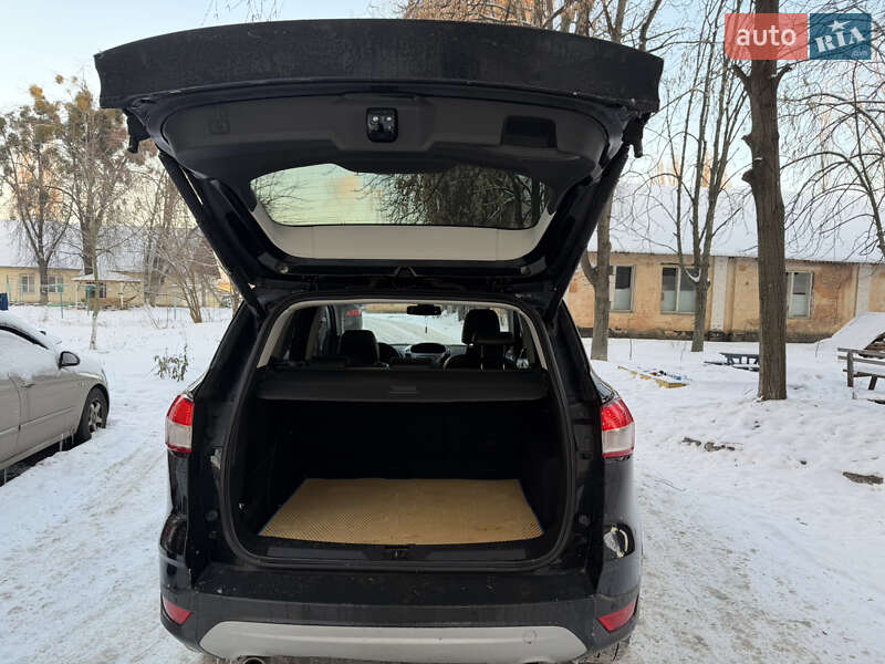 Позашляховик / Кросовер Ford Kuga 2014 в Києві