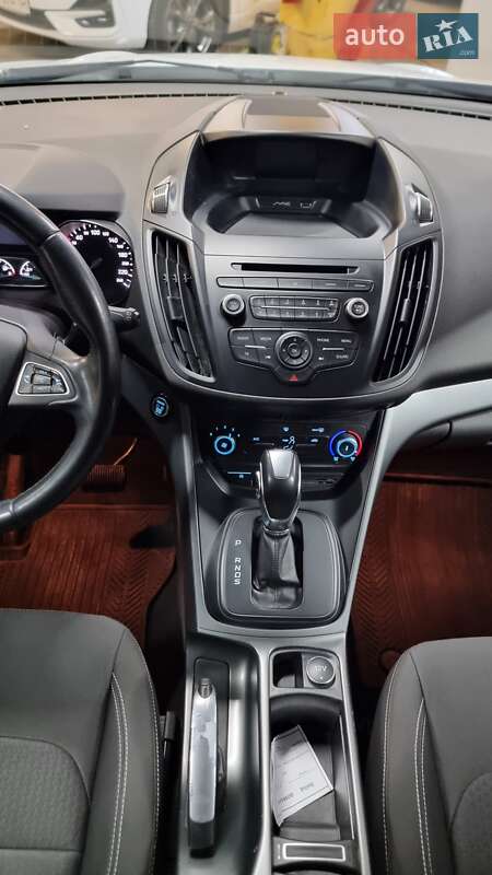 Позашляховик / Кросовер Ford Kuga 2019 в Києві