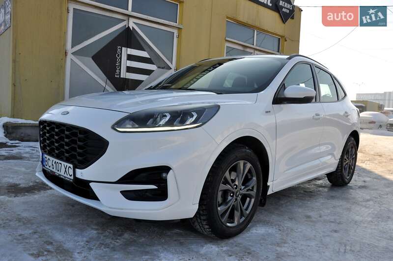 Позашляховик / Кросовер Ford Kuga 2021 в Львові