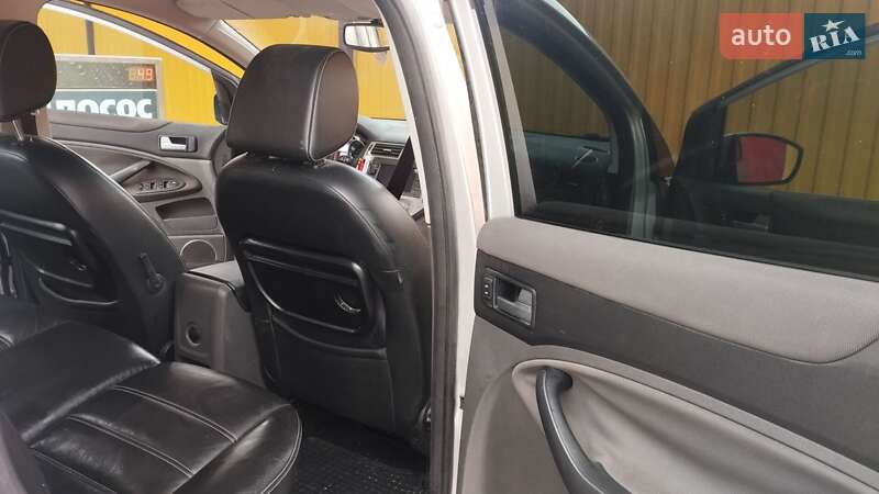 Внедорожник / Кроссовер Ford Kuga 2009 в Тернополе фото 9 Внедорожник / Кроссовер Ford Kuga 2009 в Тернополе