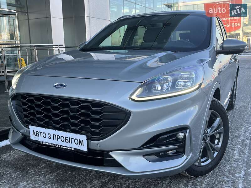 Позашляховик / Кросовер Ford Kuga 2023 в Києві