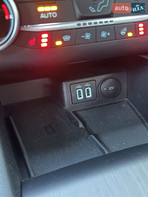 Позашляховик / Кросовер Ford Kuga 2023 в Києві