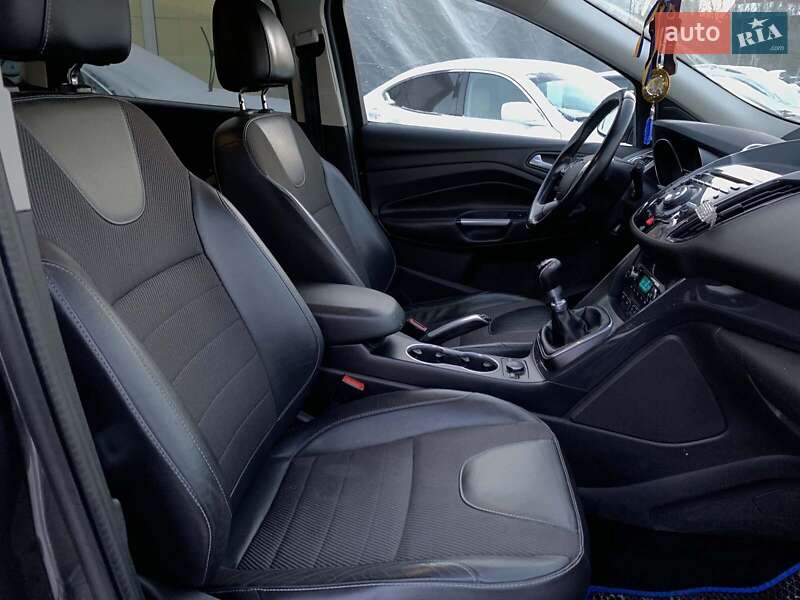 Позашляховик / Кросовер Ford Kuga 2015 в Вінниці