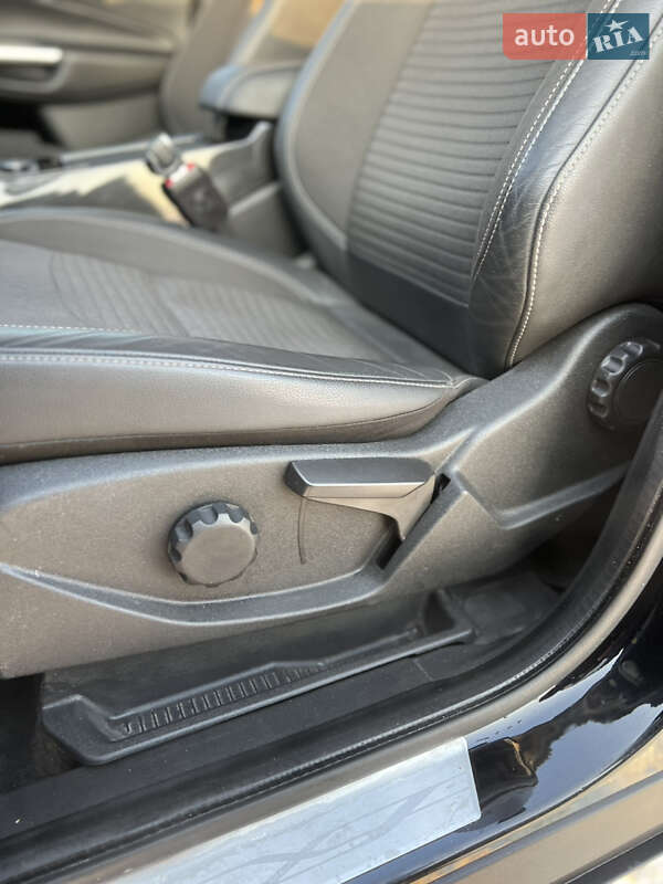 Внедорожник / Кроссовер Ford Kuga 2019 в Киеве фото 25 Внедорожник / Кроссовер Ford Kuga 2019 в Киеве