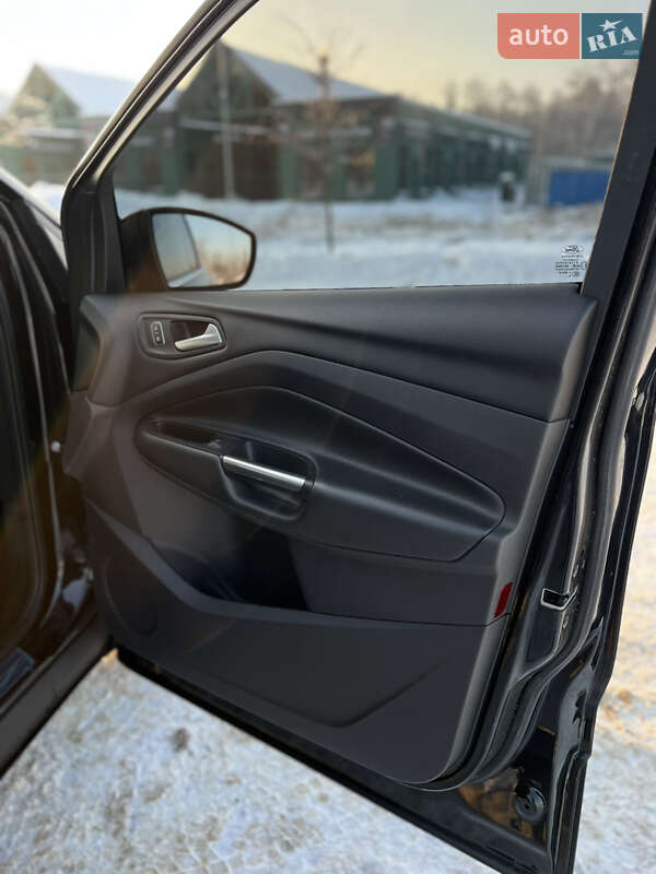 Внедорожник / Кроссовер Ford Kuga 2019 в Киеве фото 33 Внедорожник / Кроссовер Ford Kuga 2019 в Киеве