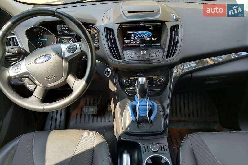 Позашляховик / Кросовер Ford Kuga 2016 в Кам'янці