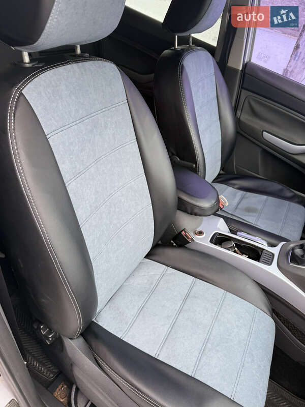 Позашляховик / Кросовер Ford Kuga 2012 в Івано-Франківську