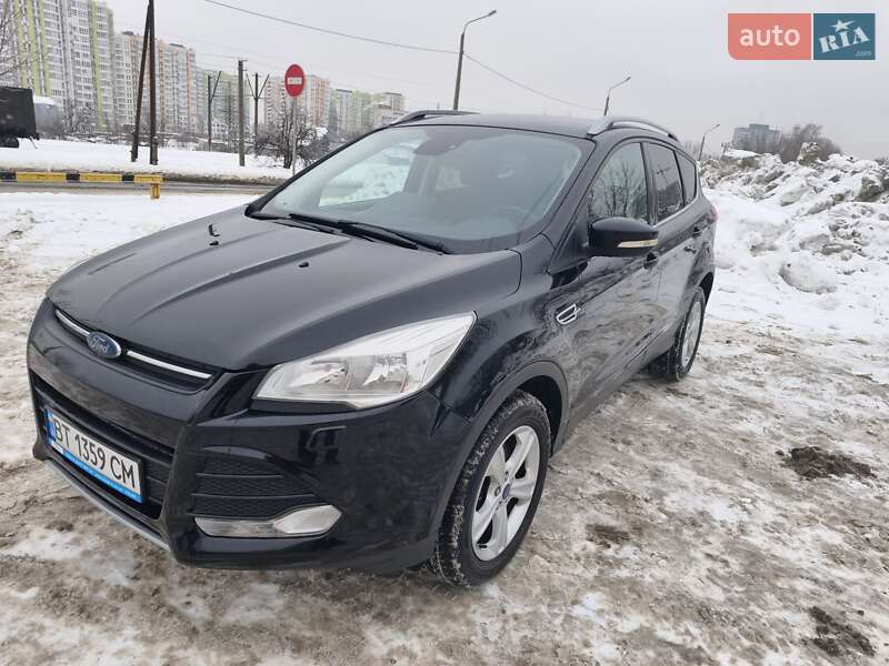 Внедорожник / Кроссовер Ford Kuga 2016 в Киеве
