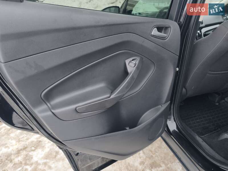 Внедорожник / Кроссовер Ford Kuga 2016 в Киеве