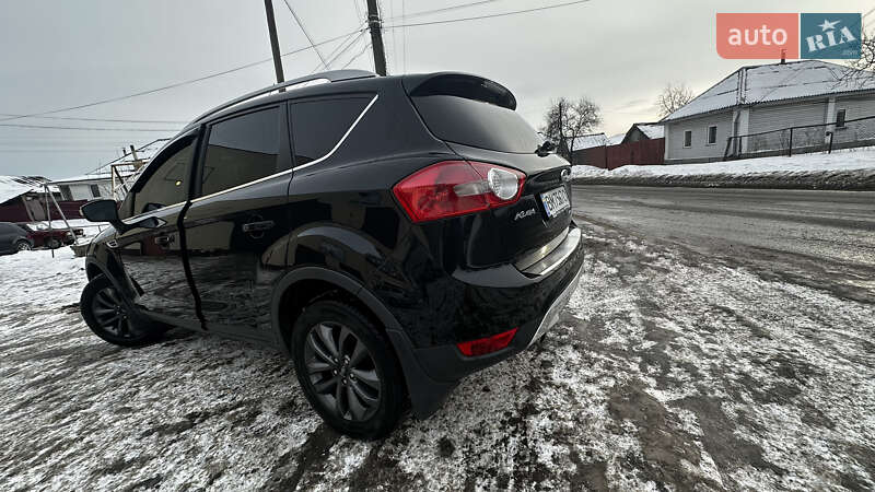 Внедорожник / Кроссовер Ford Kuga 2010 в Глухове